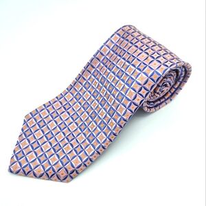 Elegant Geometric Patterned Tie